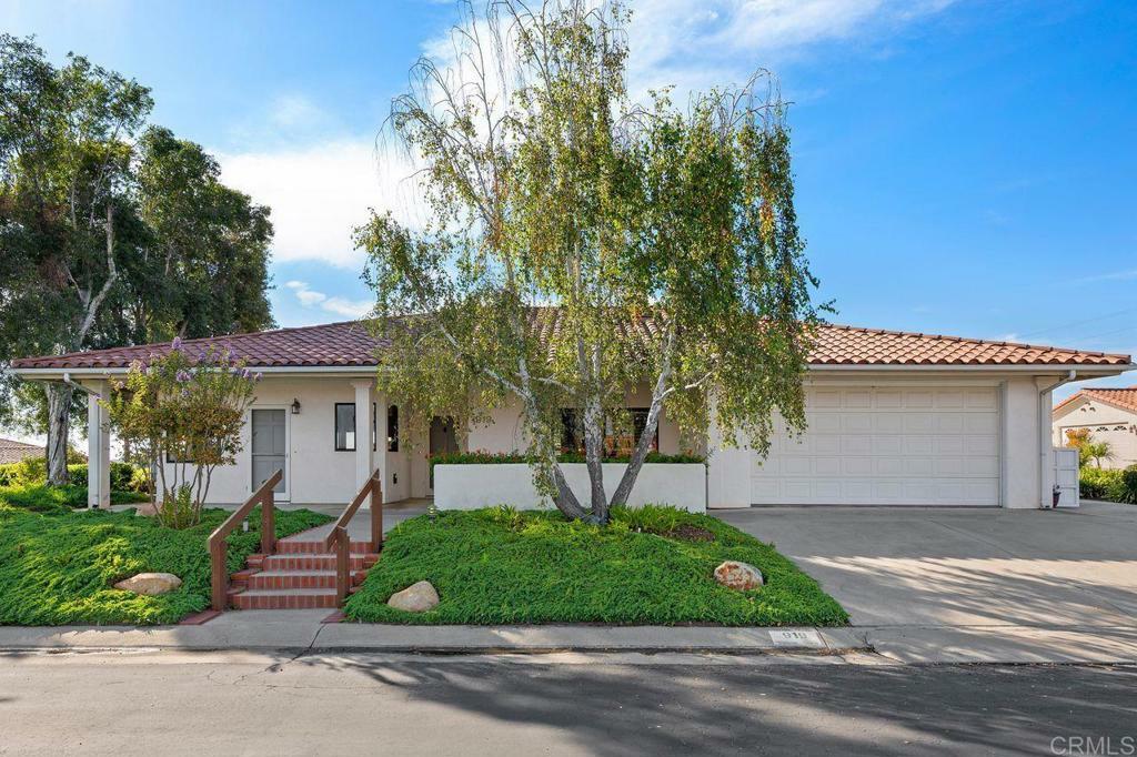 Property Photo:  919 Ridge Heights Drive  CA 92028 