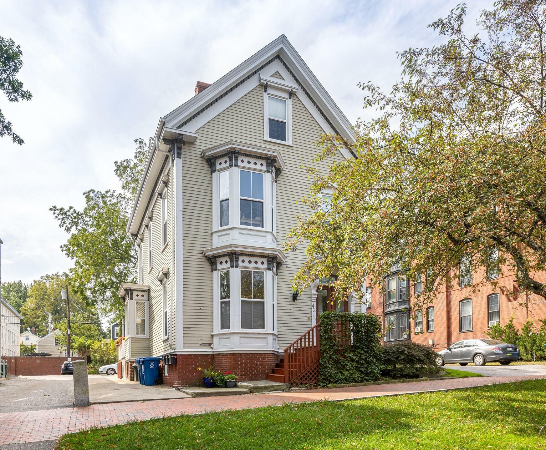 Property Photo: 42 State Street 1 ME 04101