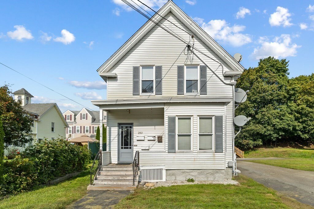 Property Photo:  253 Mammoth Rd  MA 01854 