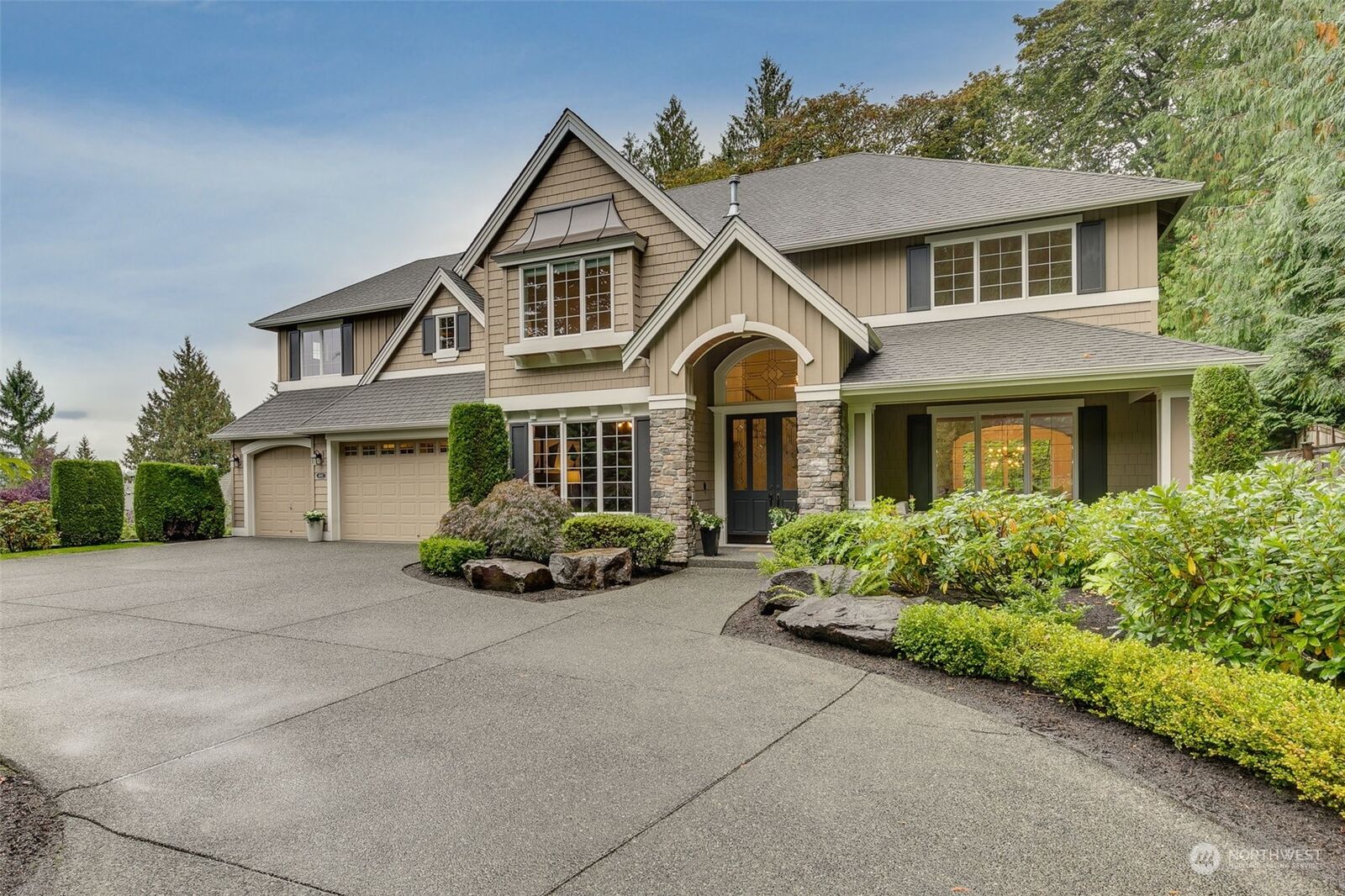 House for sale in Sammamish 4502 205th Place NE, Sammamish, WA 98074