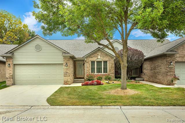Property Photo: 4433 Nutmeg Court MI 48092