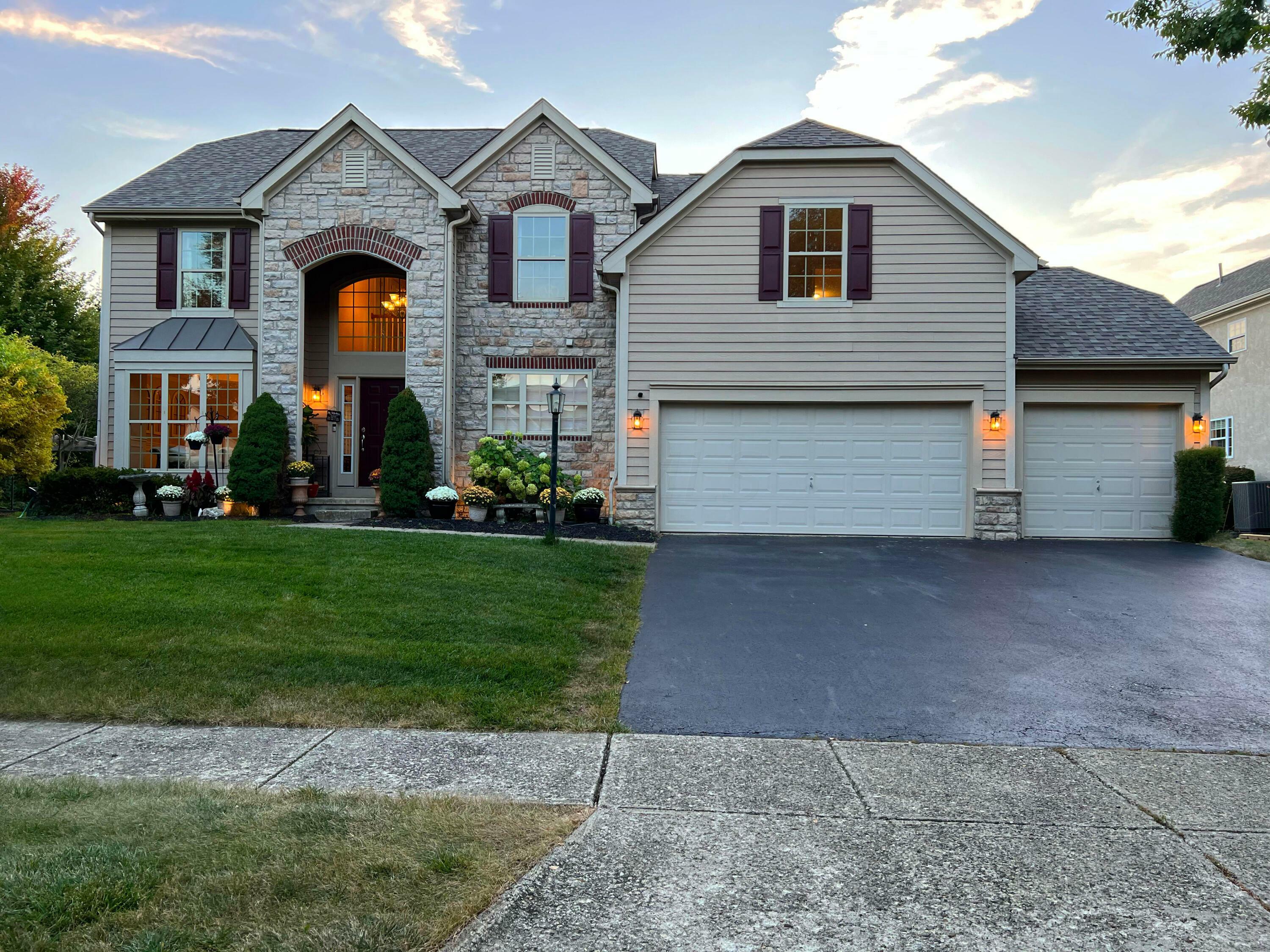 Property Photo: 3291 Vinton Park Place OH 43026