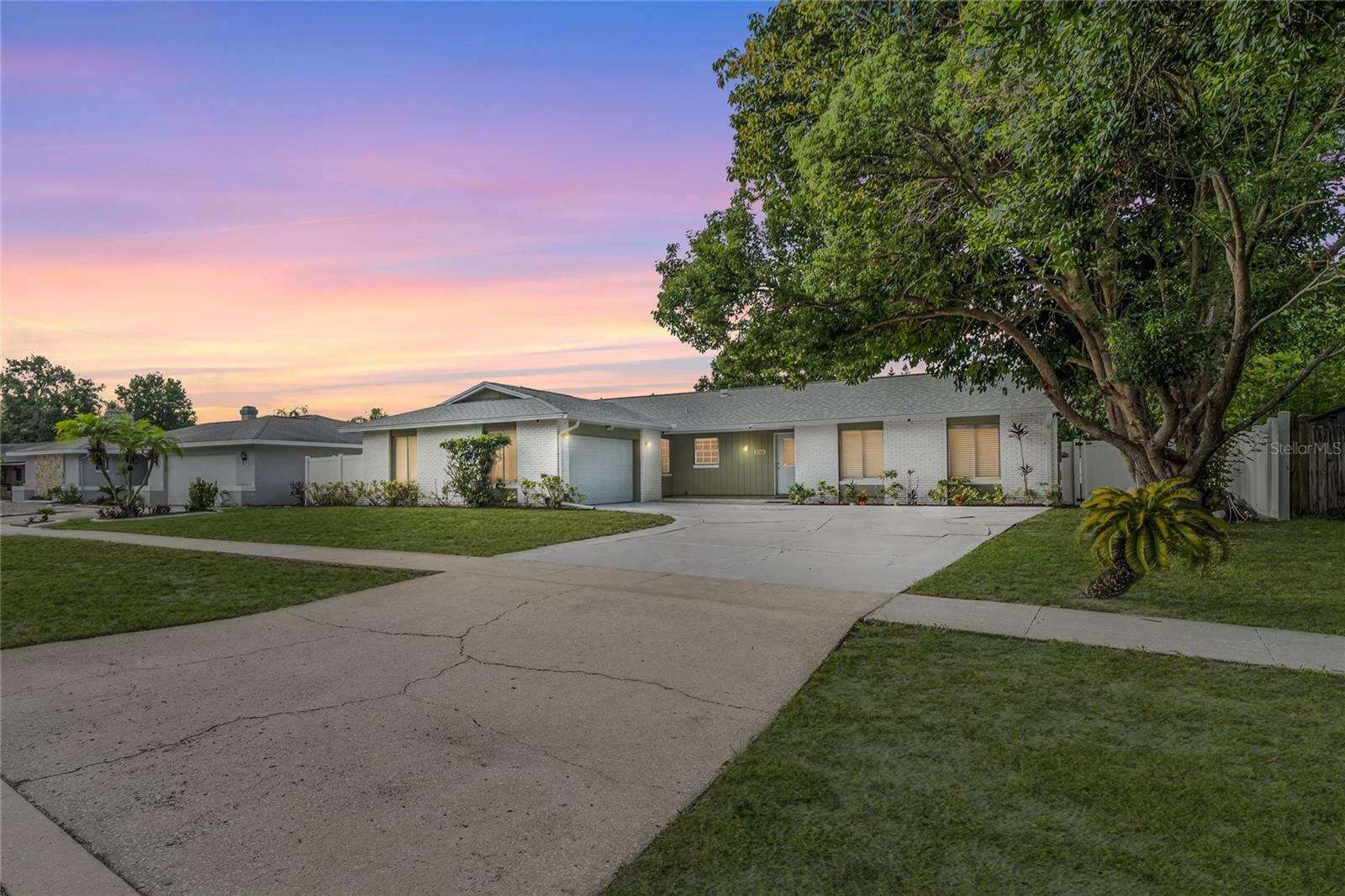 Property Photo: 8540 Sandberry Boulevard FL 32819