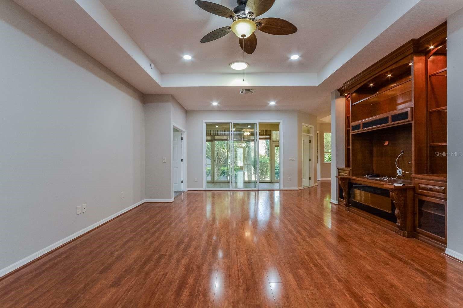 Property Photo:  2701 Daffodil Court  FL 32162 