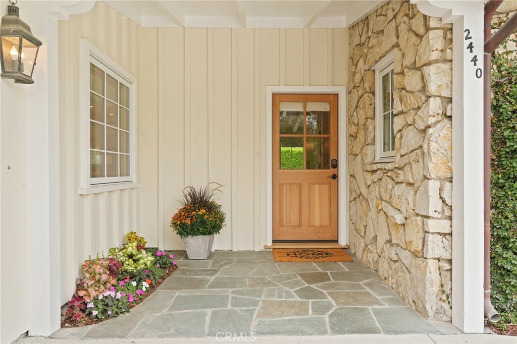 Property Photo: 2440 Via Sonoma CA 90274