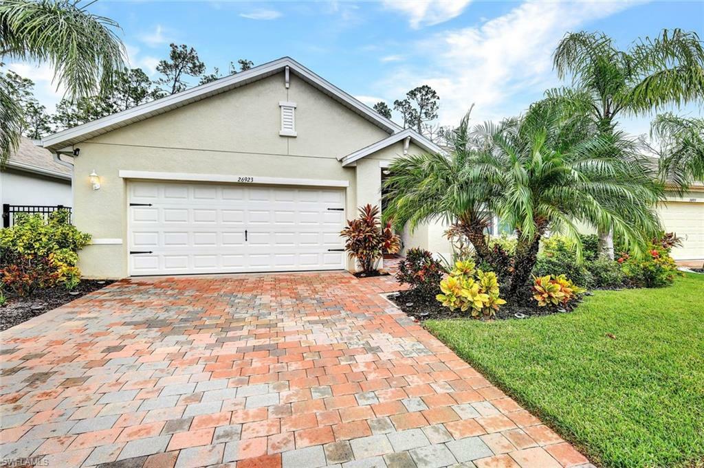 Property Photo:  26923 Wildwood Pines Ln  FL 34135 