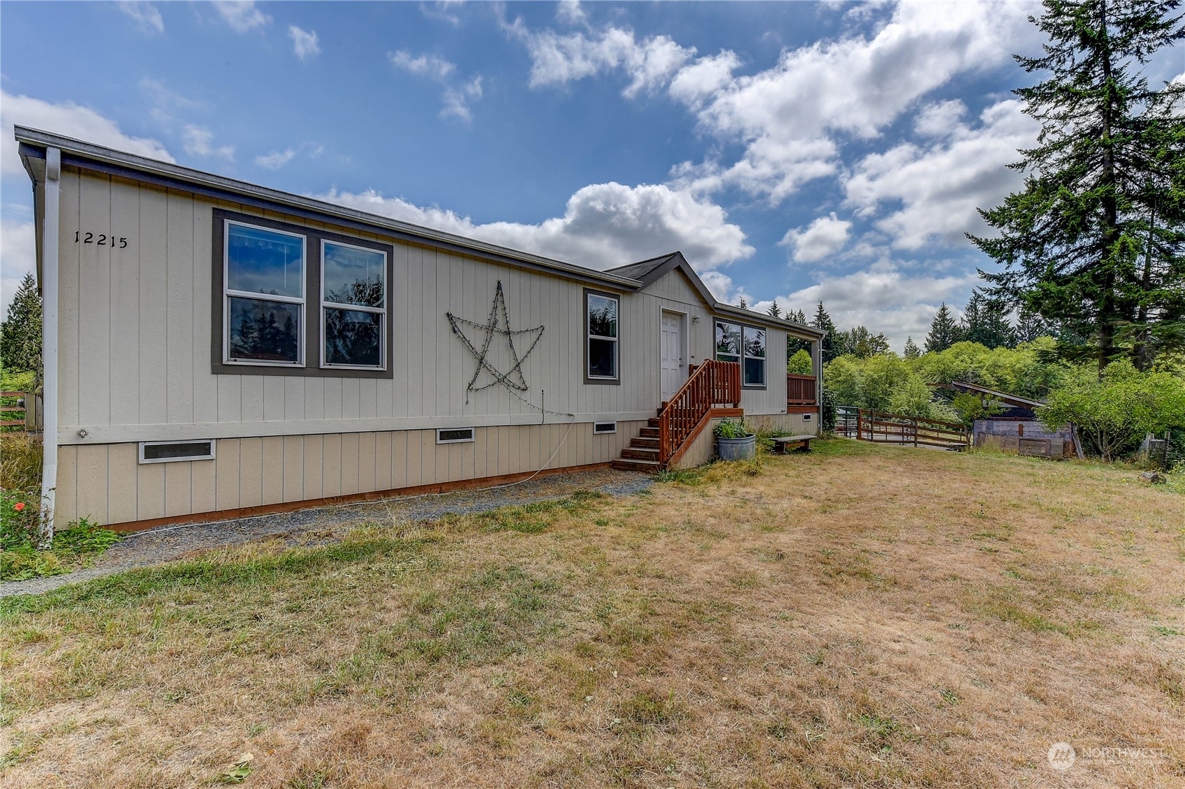 Property Photo: 12215 189th Avenue SE WA 98290