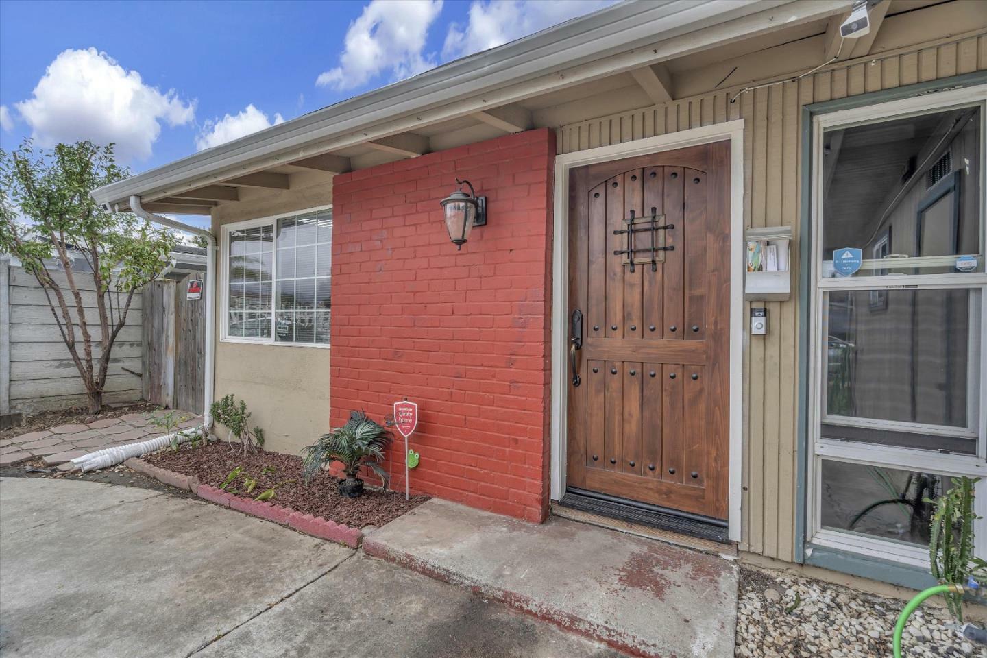 Property Photo: 1666 Christopher Street CA 95122