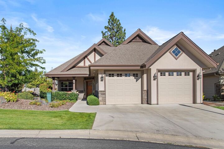 House for sale in Spokane 2128 E Peachtree Ct, Spokane, WA 99203