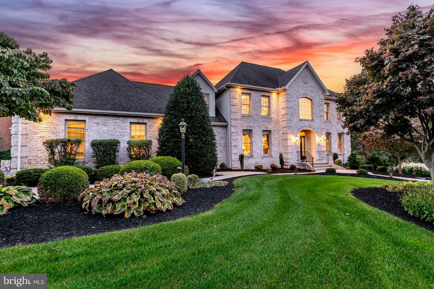 Property Photo: 63 Emlyn Lane PA 17055