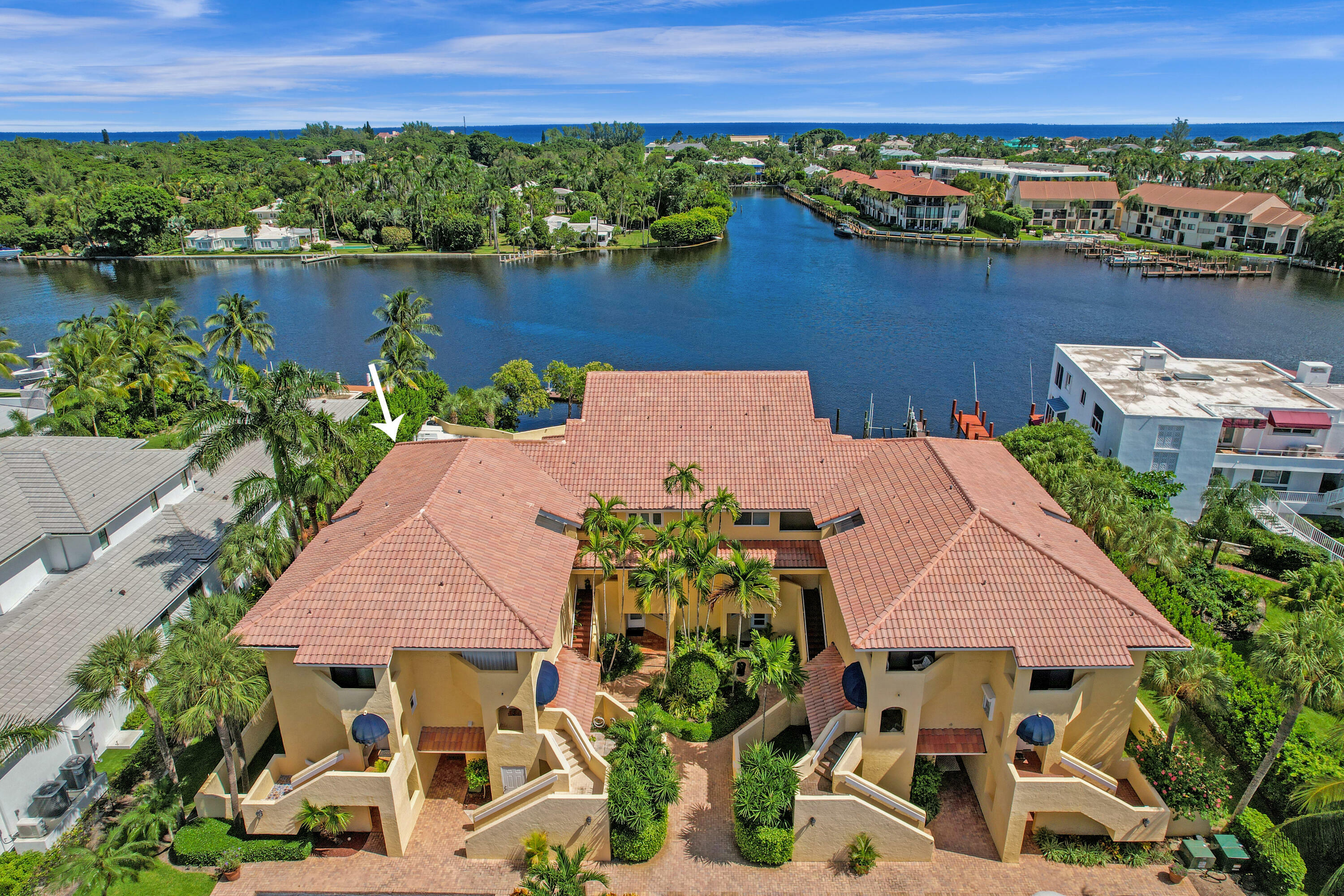 Property Photo: 931 Palm Trail 1 FL 33483