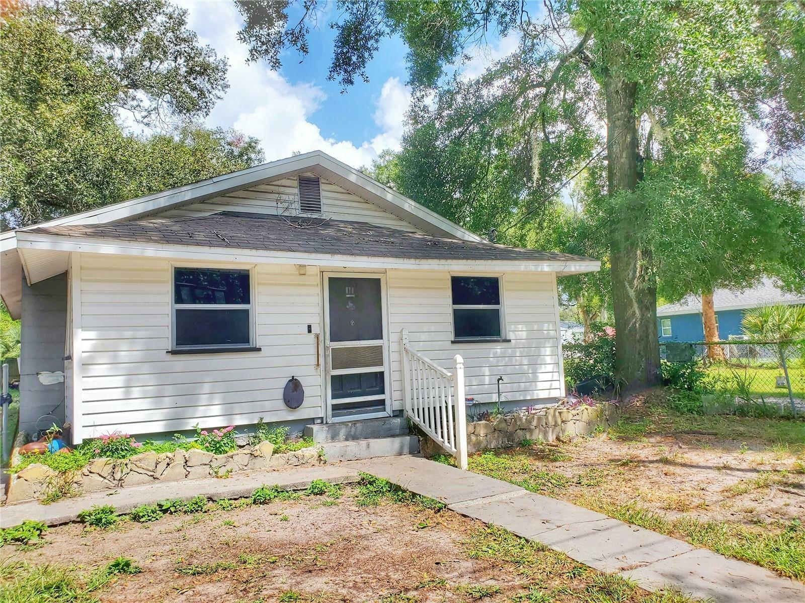 Property Photo:  615 Adams Street  FL 33815 