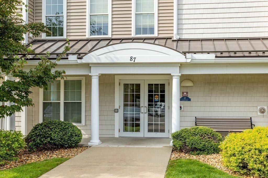 Property Photo: 87 Clocktower Drive 109 MA 02452