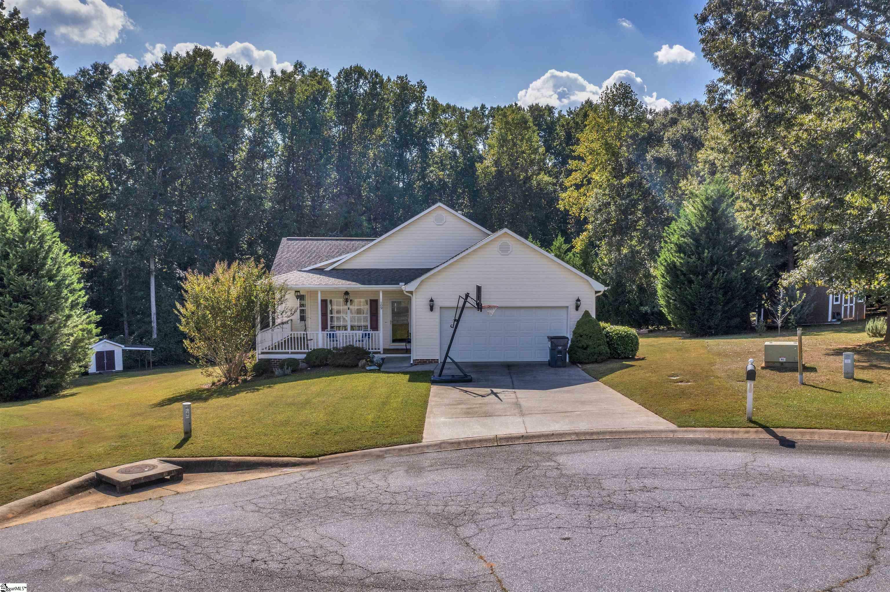 Property Photo:  109 Garlington Court  SC 29642 