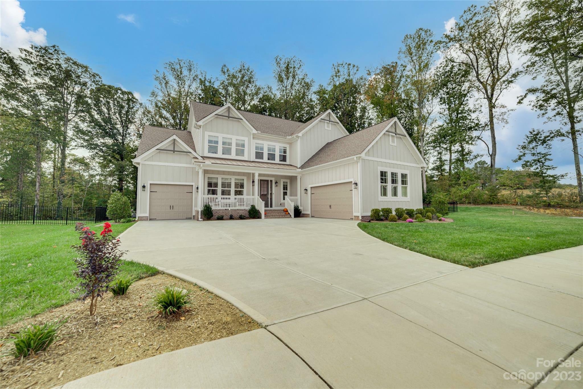 Property Photo: 12113 Old Cottonwood Lane NC 28078