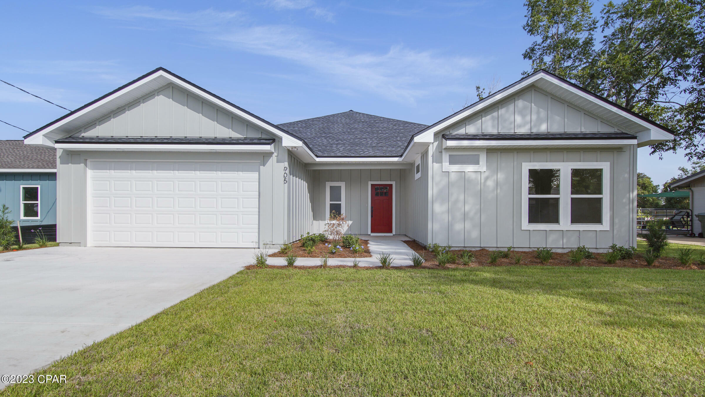 Property Photo: 905 Arkansas Avenue FL 32444