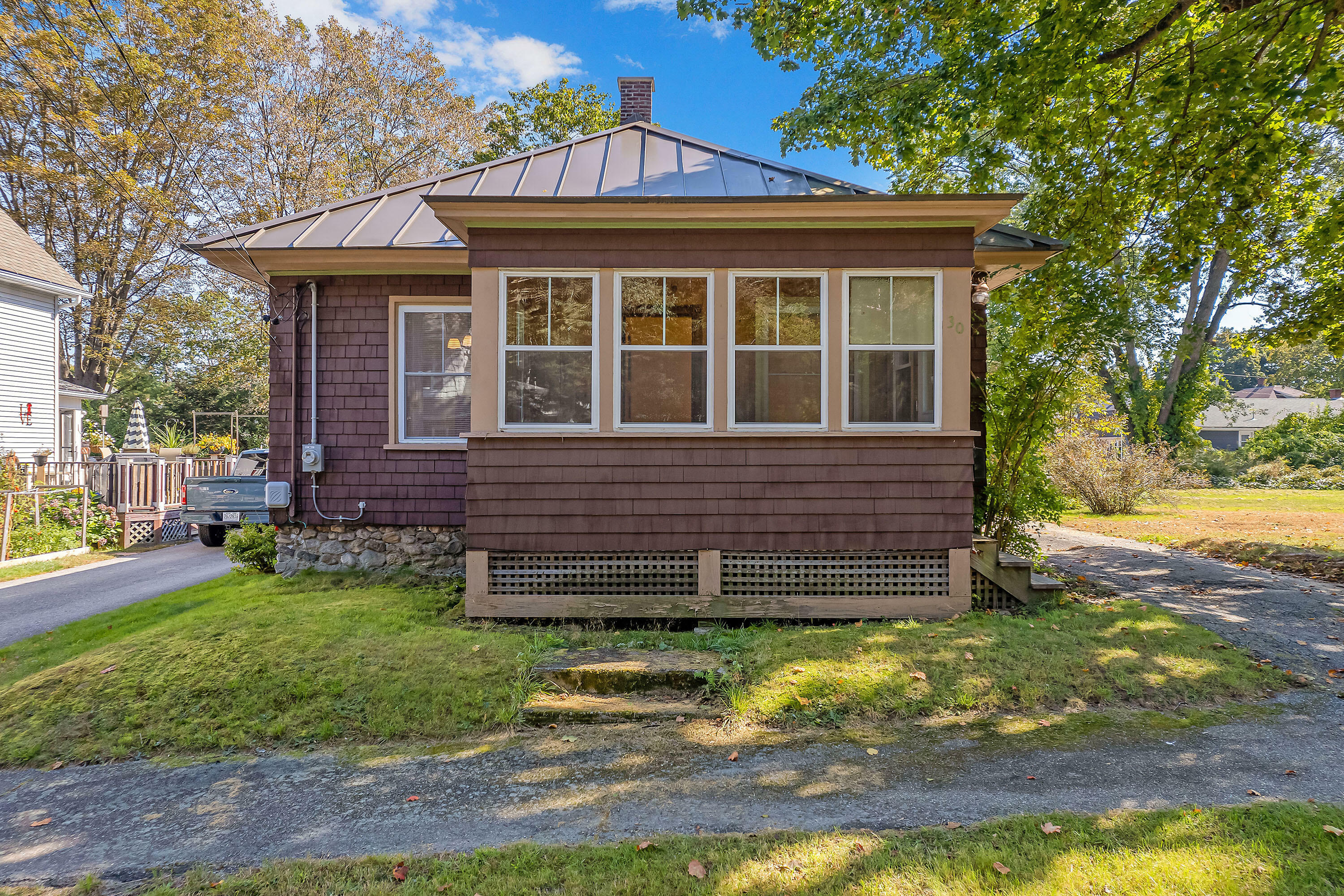 Property Photo:  30 Hillsdale Street  ME 04210 