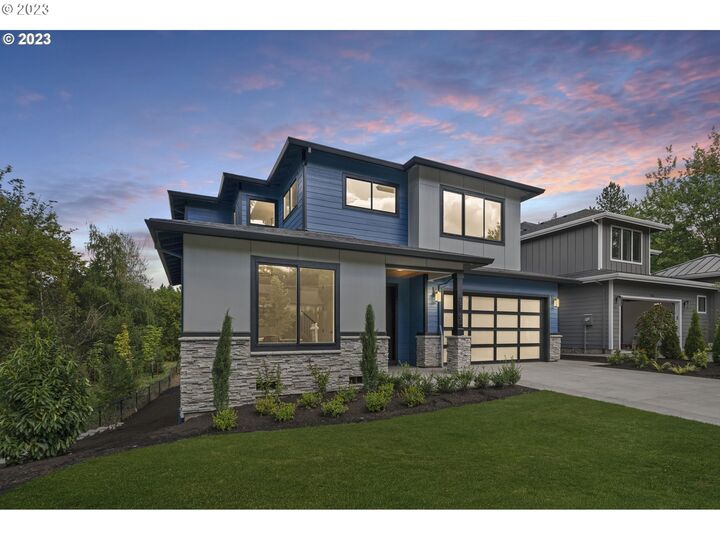 Home for sale in Portland 8163 SW Cedarcrest St, Portland, OR 97223