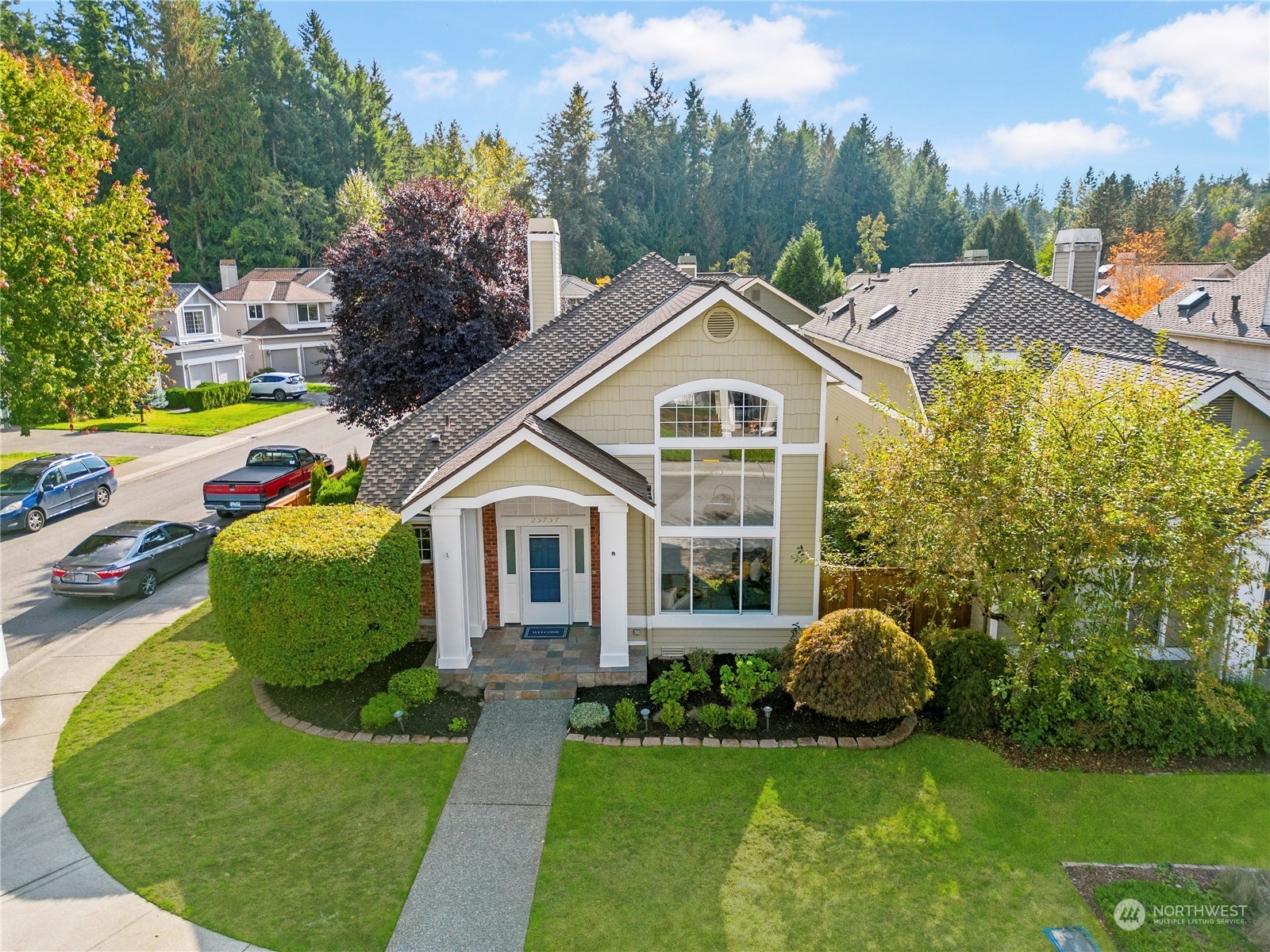 Property Photo:  25757 SE 36th Place  WA 98029 