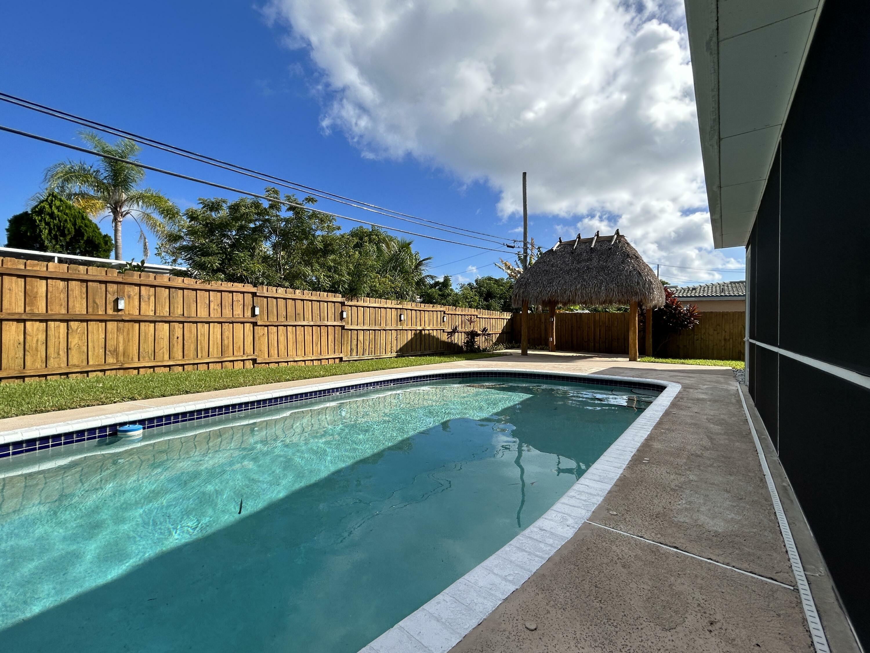 Property Photo:  455 NE 29th Street  FL 33431 