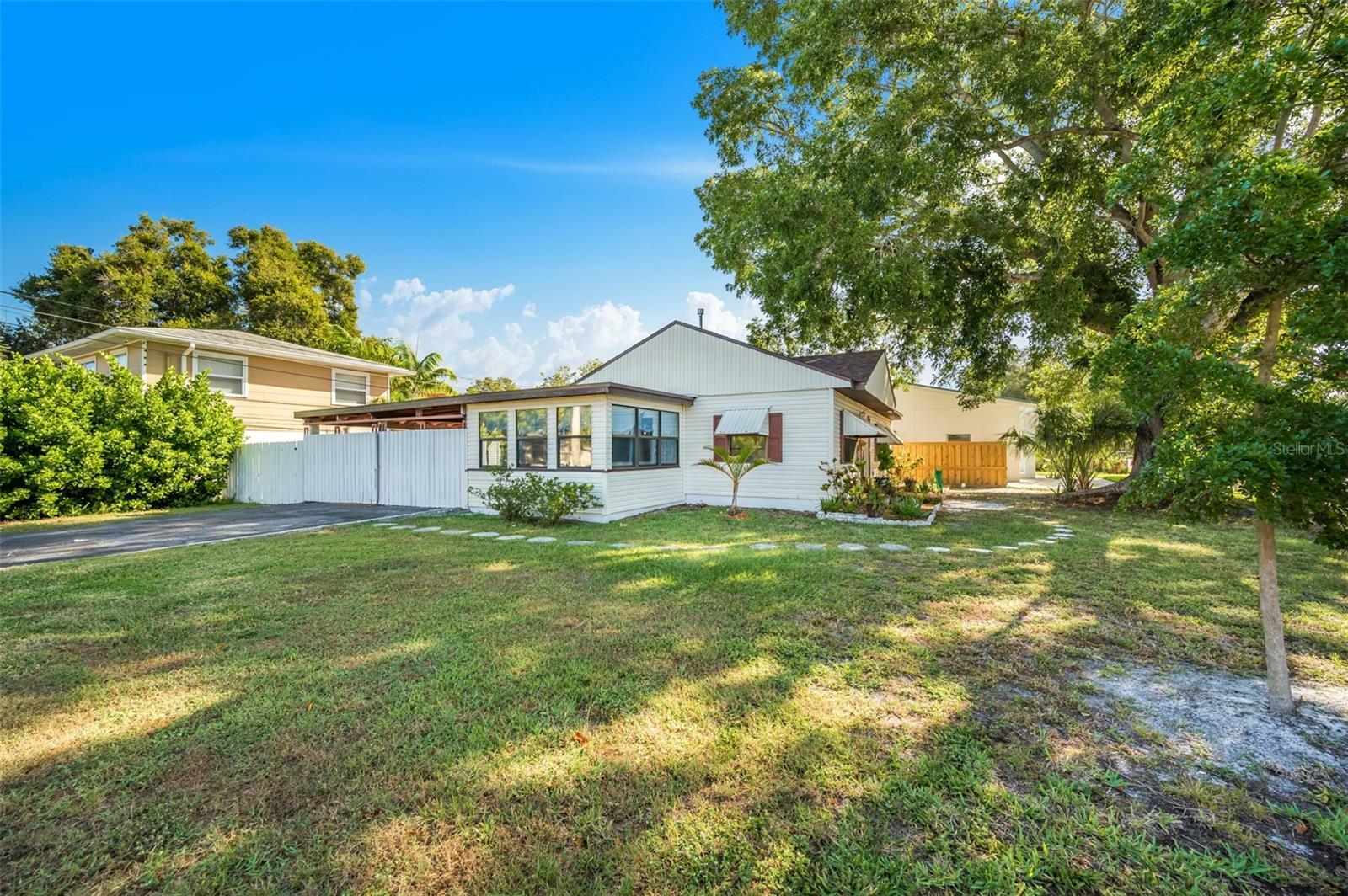 Property Photo:  5165 5th Avenue N  FL 33710 