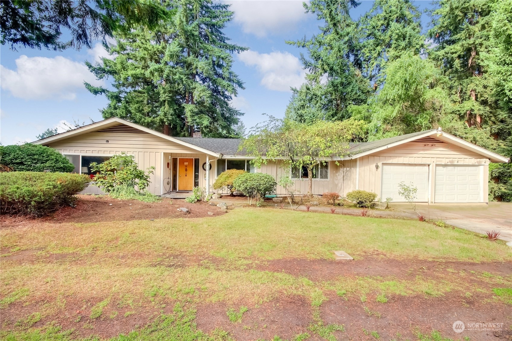 Property Photo:  14918 122nd Avenue E  WA 98374 