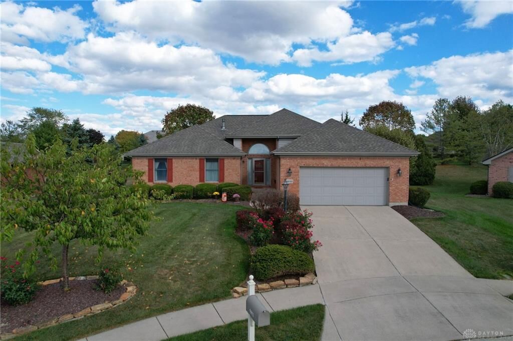 Property Photo: 9652 Colchester Court OH 45458