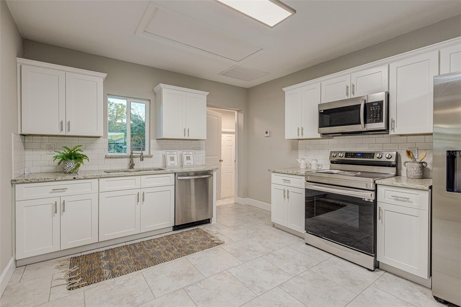 Property Photo:  2919 Ellis Avenue  FL 33803 