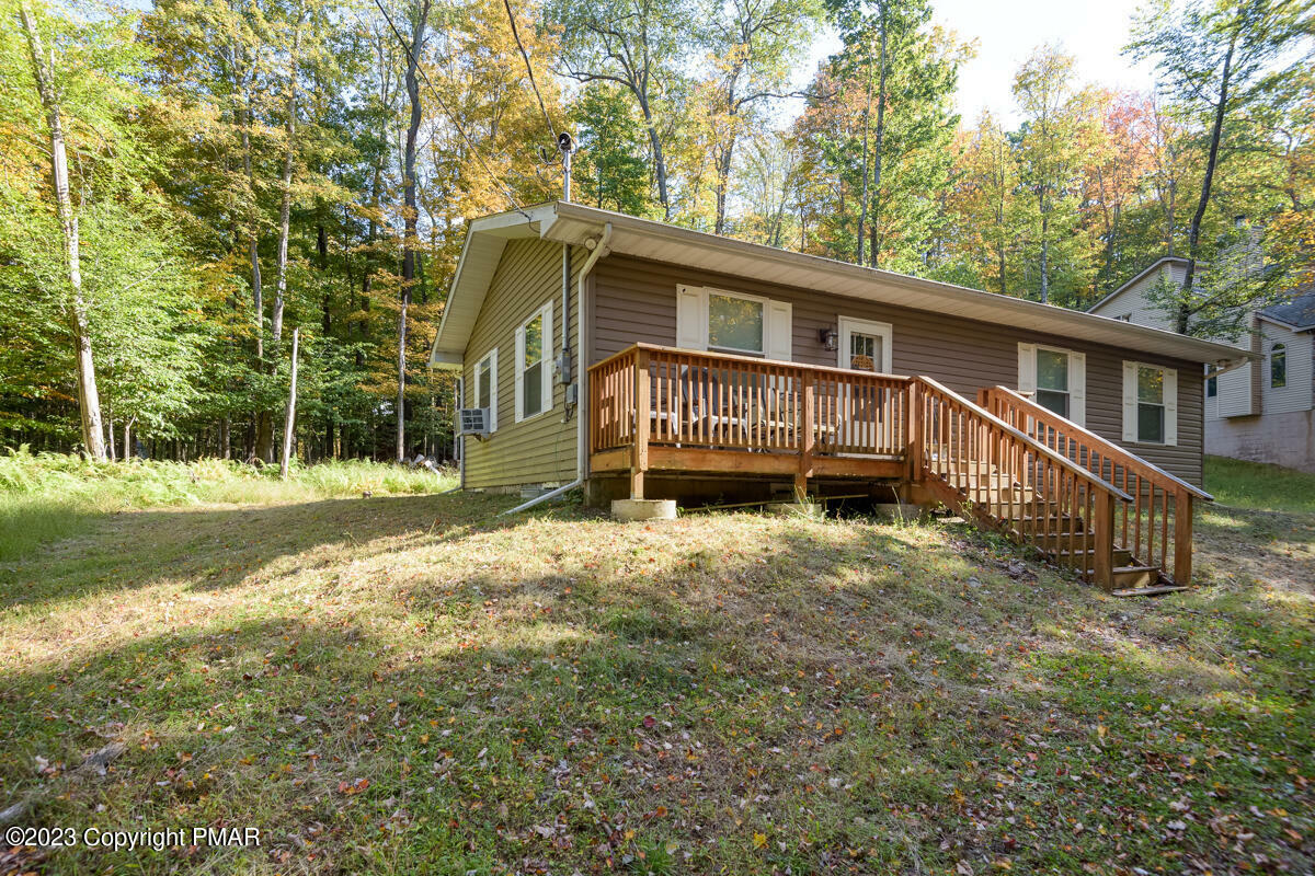 Property Photo:  246 Mountain View Drive  PA 18348 