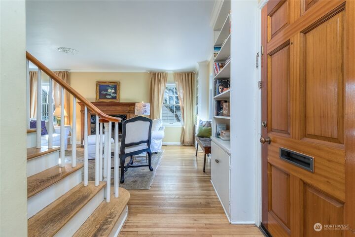 Property Photo: 51 S Division WA 99362