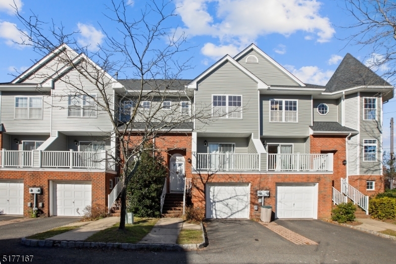 Property Photo: 11 Cottage Ct NJ 07922