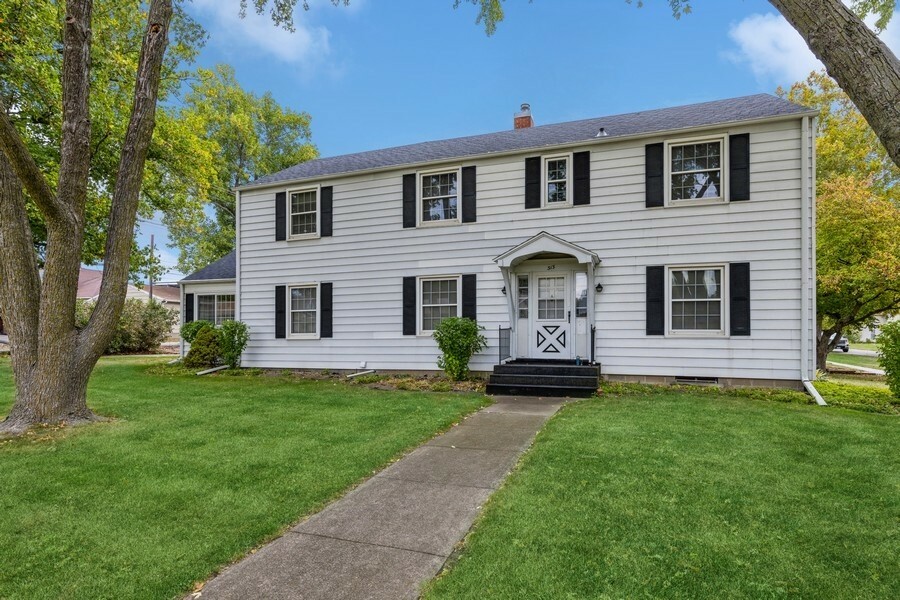 Property Photo:  313 S 2nd Street  IA 50138 