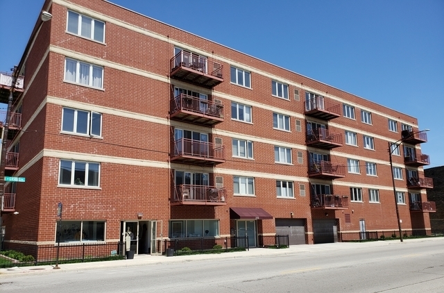 Property Photo:  2158 W Grand Avenue 406  IL 60612 