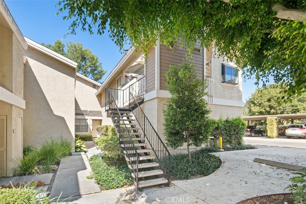 Property Photo: 35 Lakepines CA 92620
