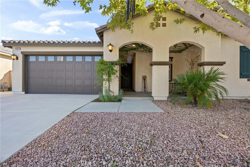 Property Photo:  25337 Rocking Horse Court  CA 92584 