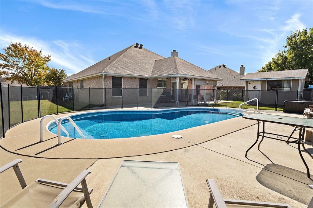 Property Photo: 441 Willow Vista Drive TX 76179