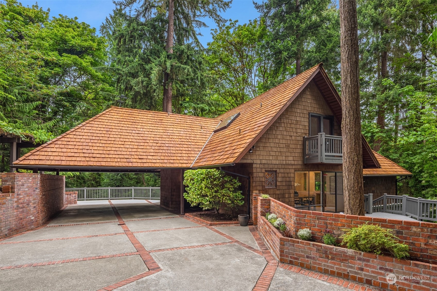 Property Photo: 5316 E Mercer Way WA 98040