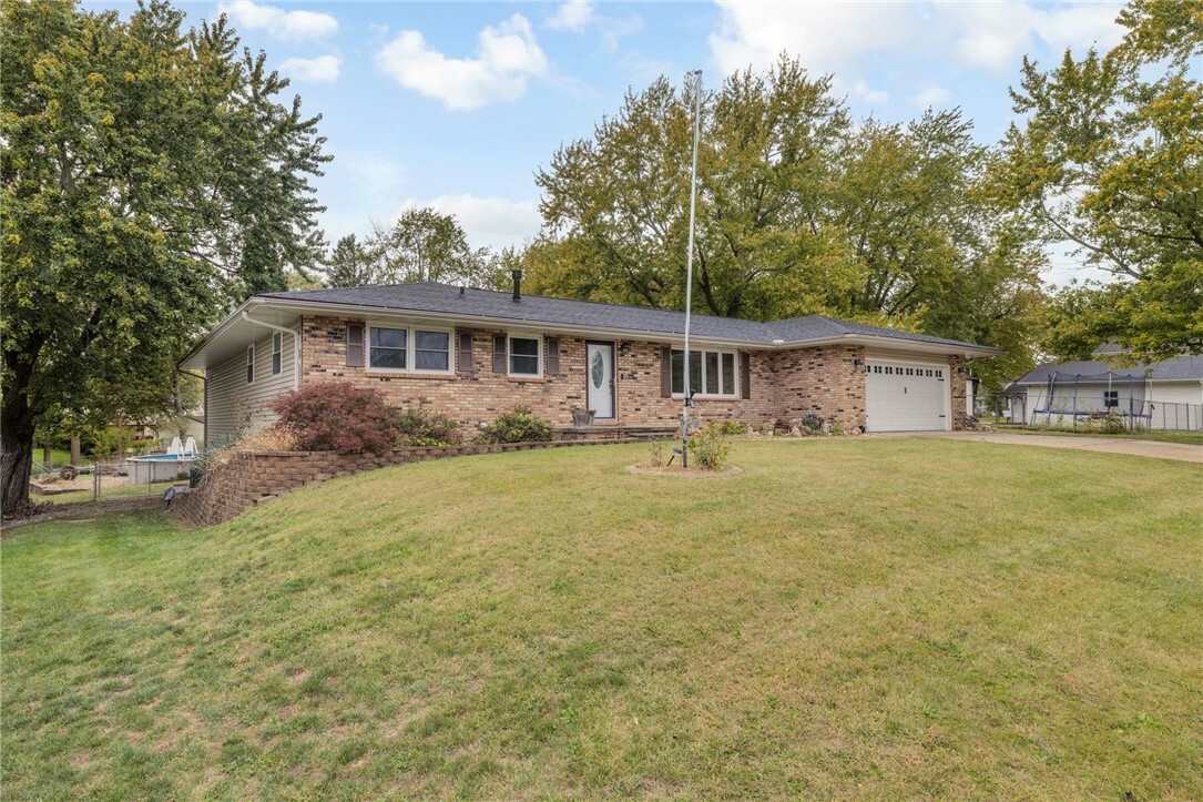 Property Photo:  1085 S Wildwood Drive  IL 62549 