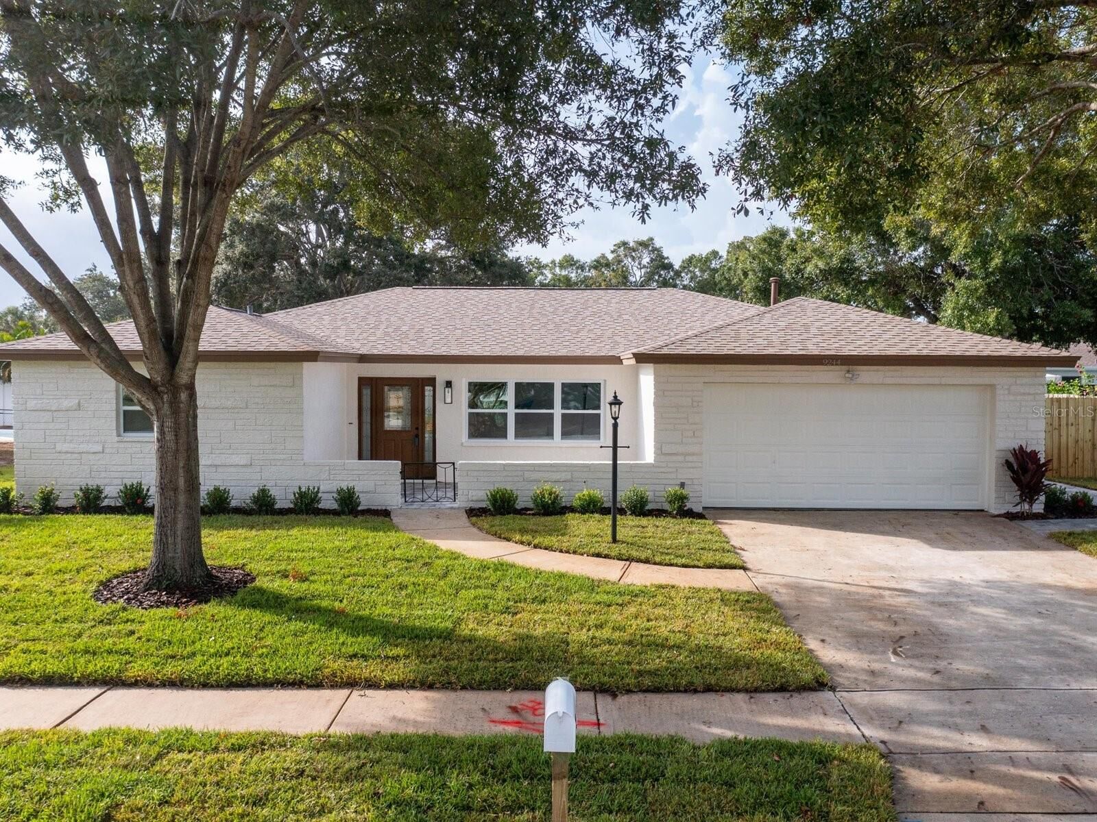 Property Photo:  9244 79th Avenue  FL 33777 