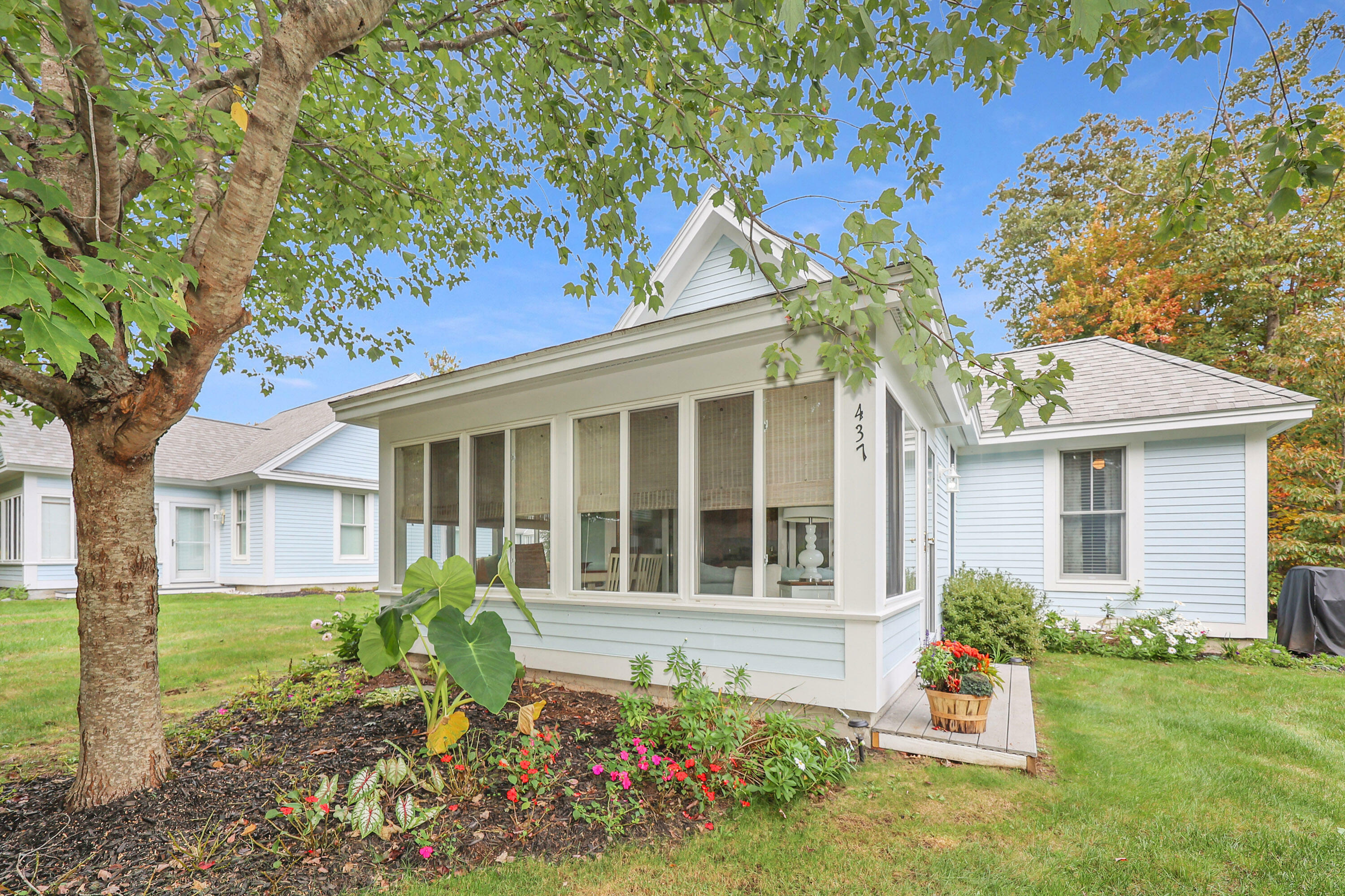 Property Photo: 454 Post Road 437 ME 04090