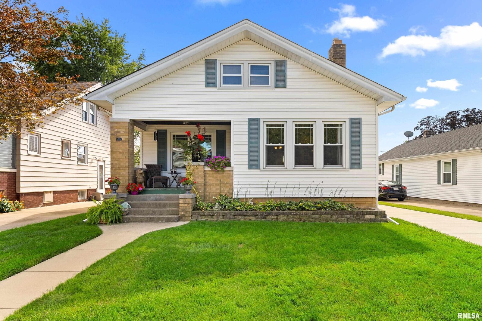 Property Photo:  912 E Maywood Avenue  IL 61603 