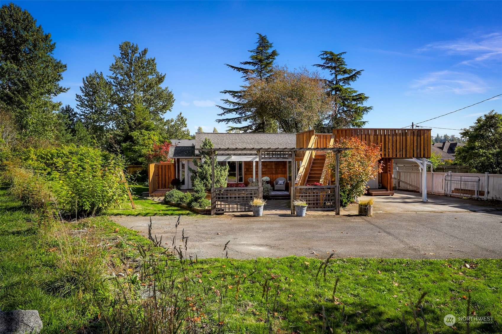 Property Photo:  2816 Woburn Street  WA 98226 