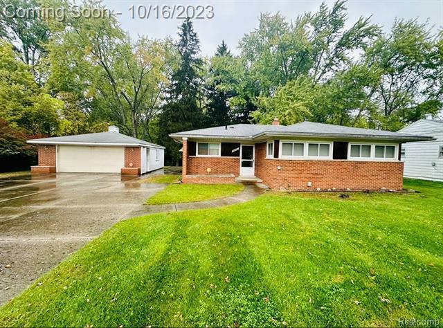 Property Photo:  25696 W Nine Mile Road  MI 48033 