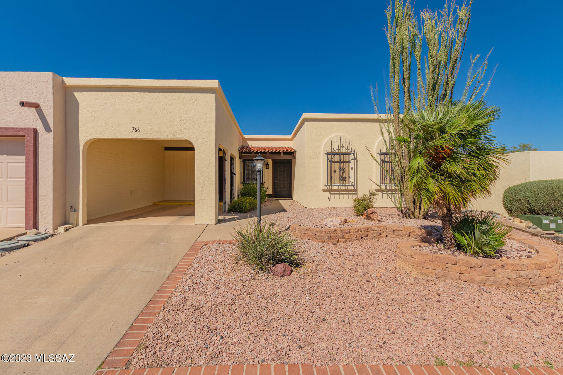 Property Photo:  766 W Paraiso Place  AZ 85614 