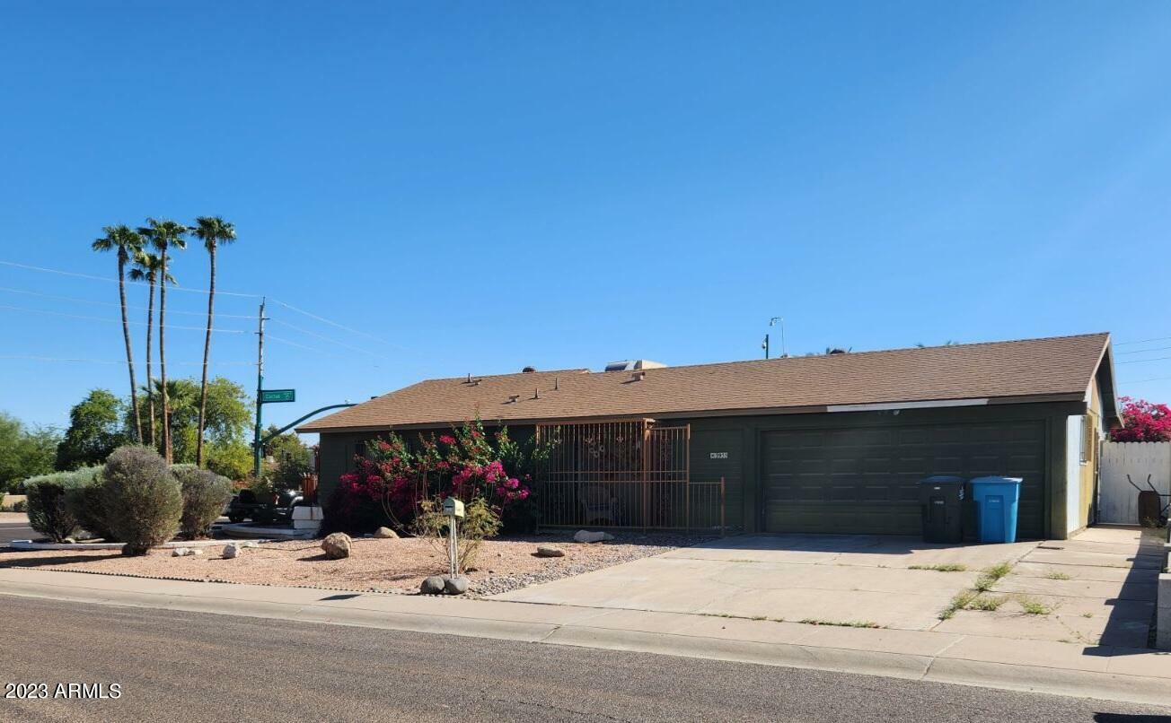 Property Photo: 3955 E Wethersfield Road AZ 85032