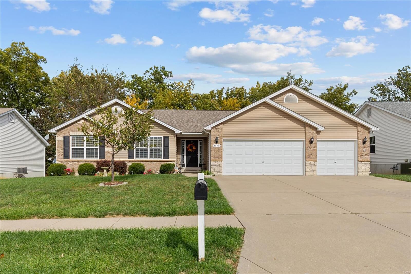 Property Photo:  3876 Bedford Pointe Drive  MO 63385