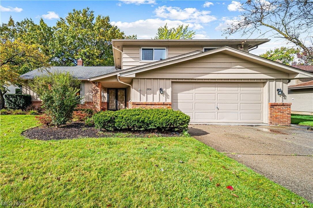 Property Photo:  1904 Bromton Drive  OH 44124 