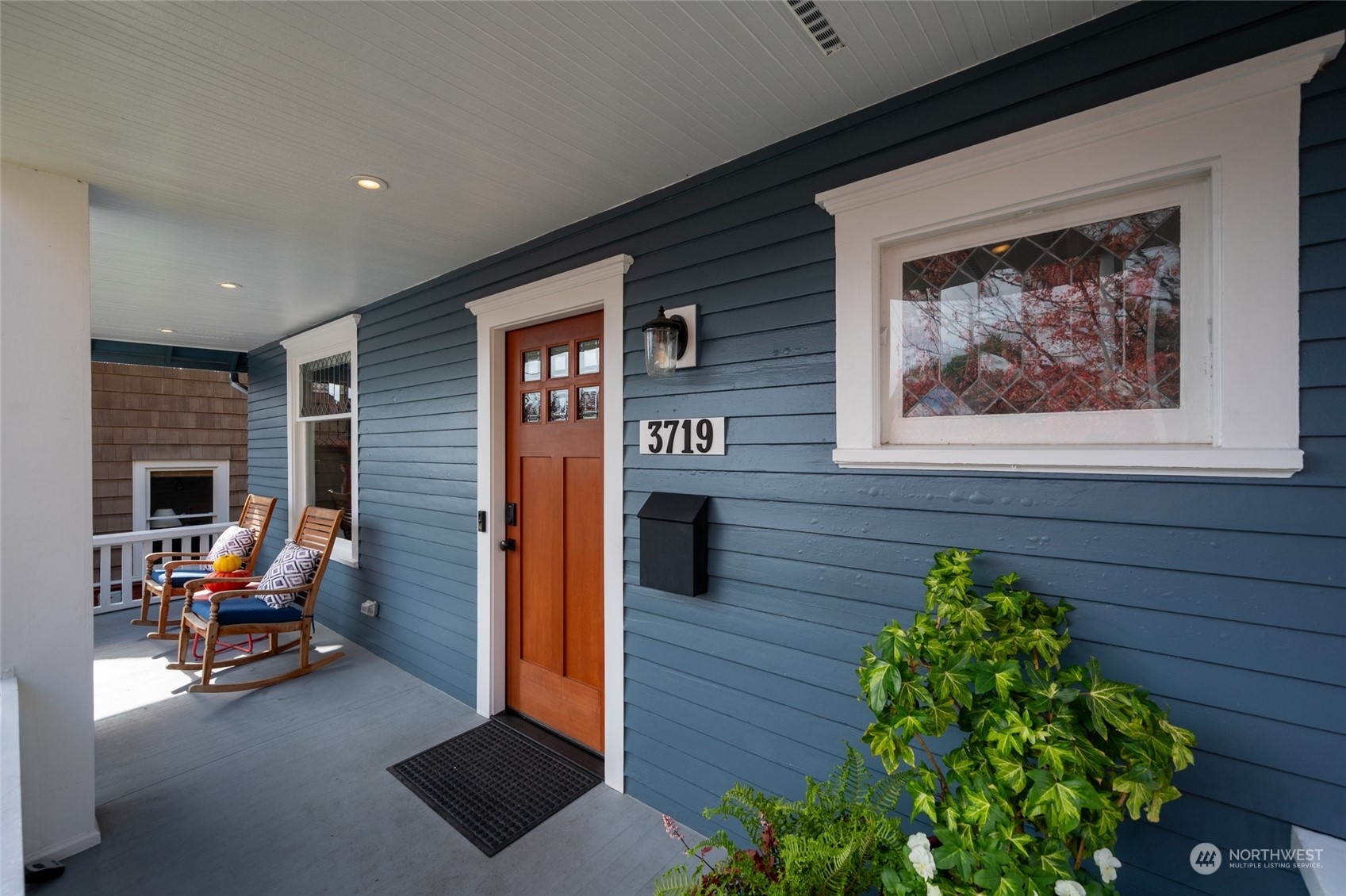 Property Photo: 3719 Meridian Avenue N WA 98103