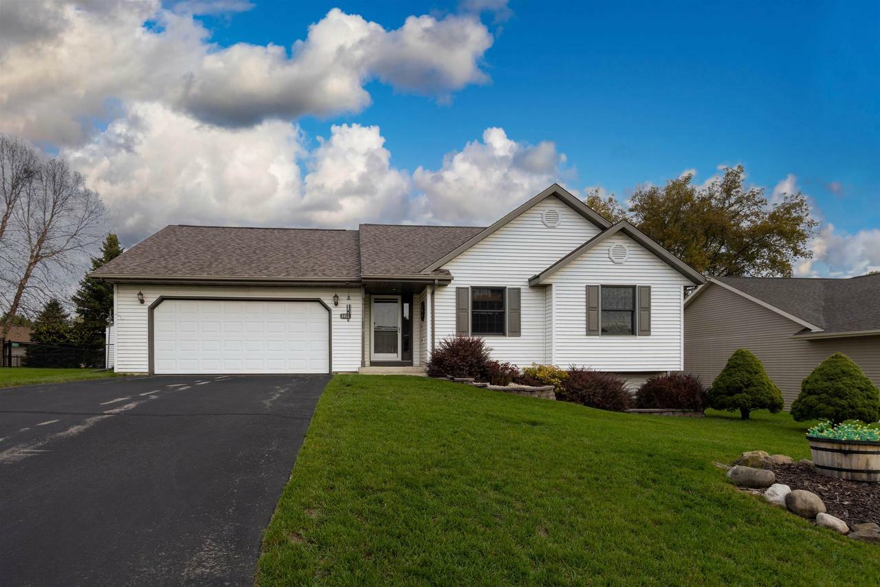 Property Photo:  3410 Buckhorn Trace  WI 53548 