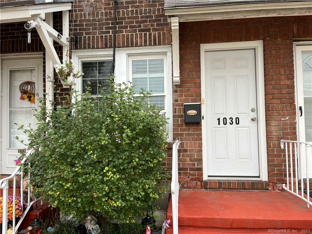 Property Photo:  1030 Connecticut Avenue  CT 06607 